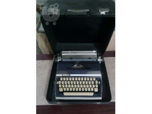 PoulaTo: Γραφομηχανή 70s ADLER